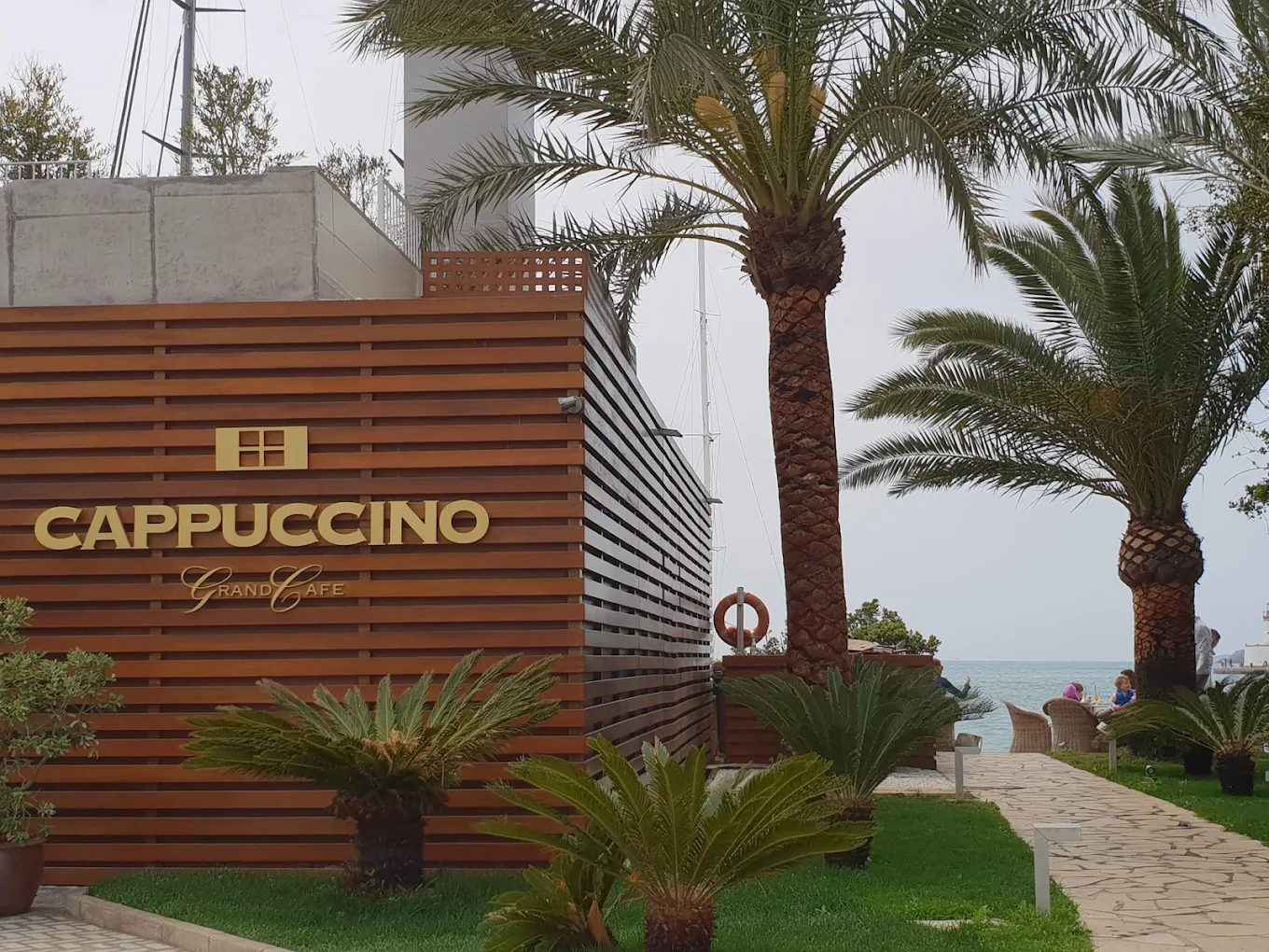 Cappuccino Grand Café