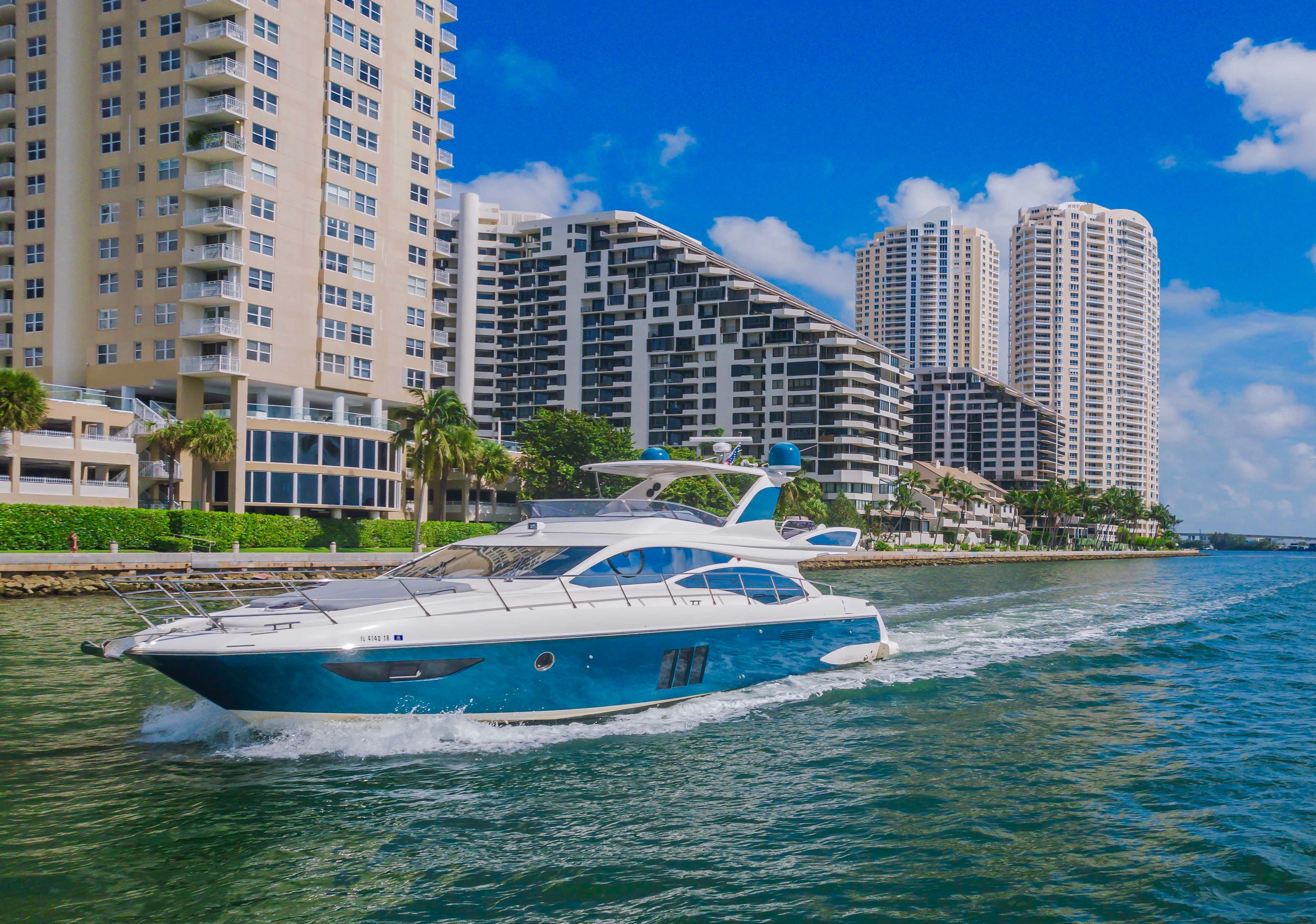 60' Azimut Flybridge