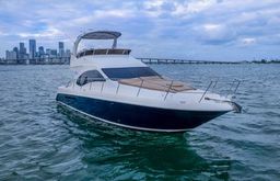 48' SeaRay Flybridge Blue