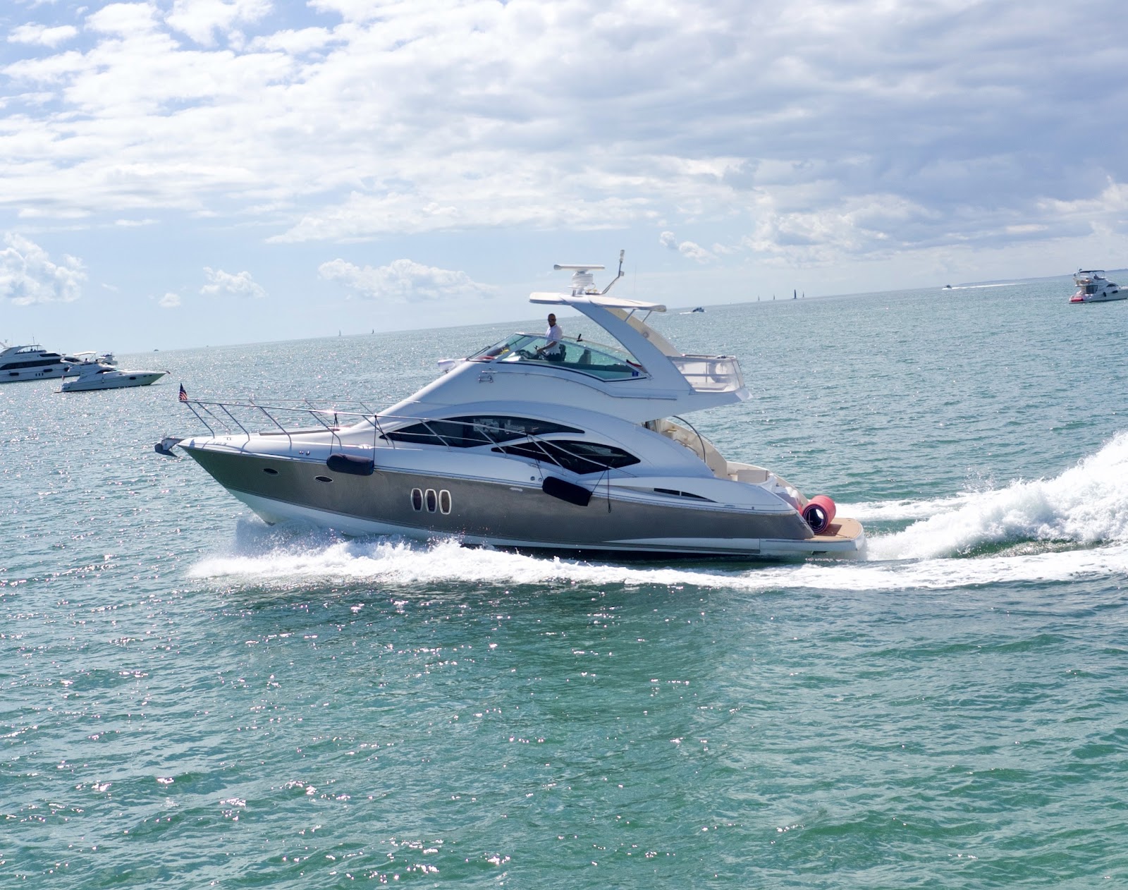 48' Cruiser Sport Flybridge